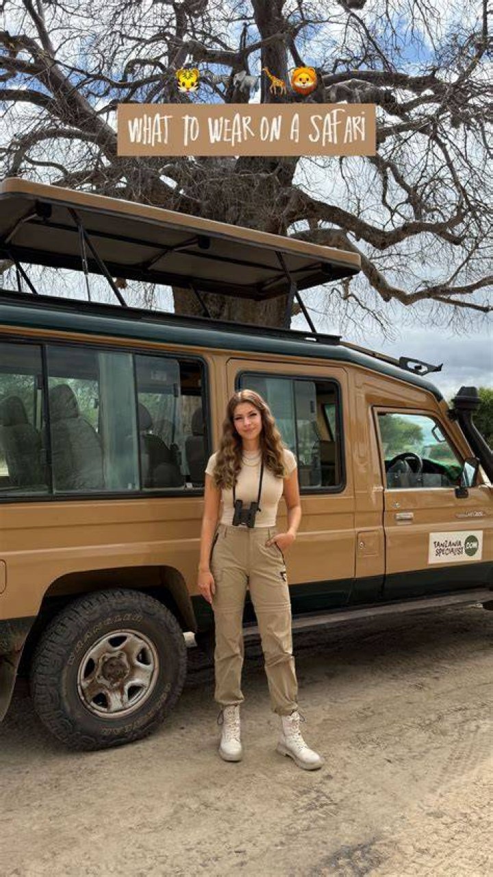Safari: Roxy completed her outfit with a brown Gucci belt bag and a grey cropped sweater